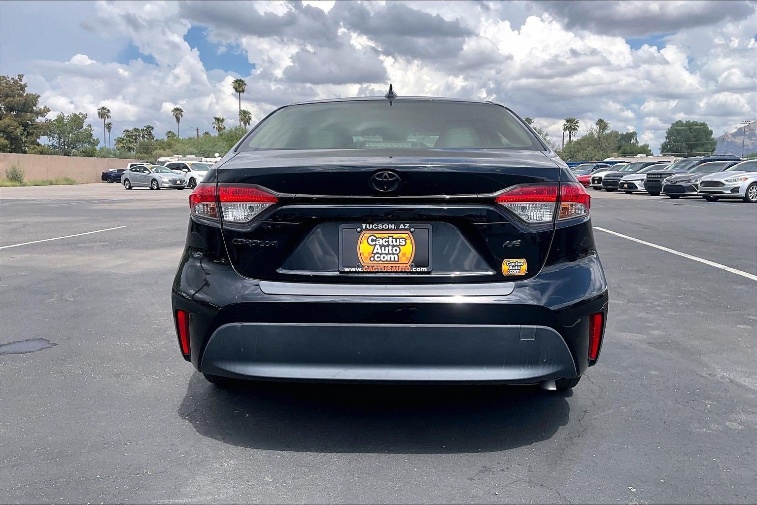 Used 2023 Toyota Corolla LE w/ Carpet Mat Package (TMS) FWD image 5