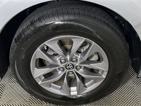 Used 2021 Toyota Sienna LE FWD image 34