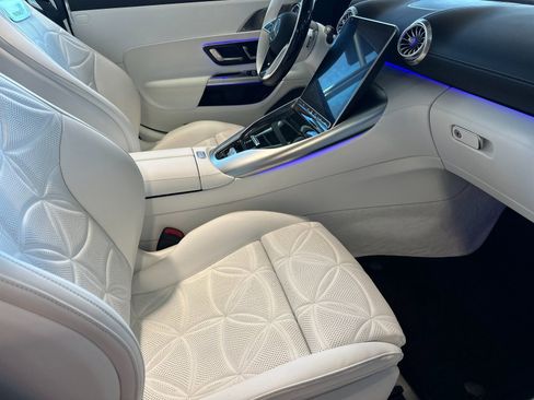 Used 2026 Mercedes-Benz Maybach SL 680 image 14