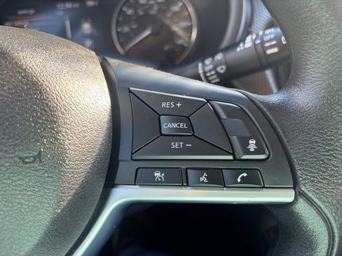 Used 2024 Nissan Kicks SV image 16