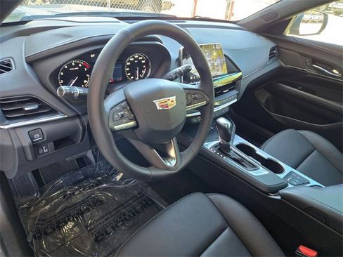 Used 2025 Cadillac CT4 Premium Luxury image 9