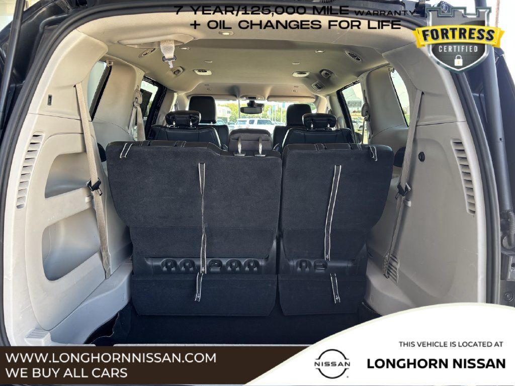 Used 2023 Chrysler Pacifica Touring-L FWD image 25