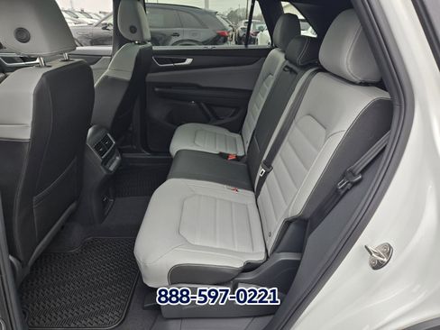 New 2026 Volkswagen Atlas Cross Sport SEL R-Line image 8