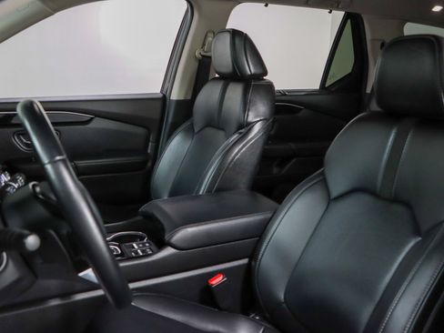 Used 2024 Honda Pilot Touring image 24