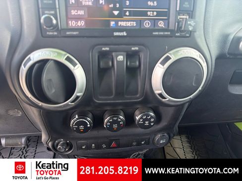 Used 2013 Jeep Wrangler Rubicon w/ PWR Convenience Group AWD/4WD image 17