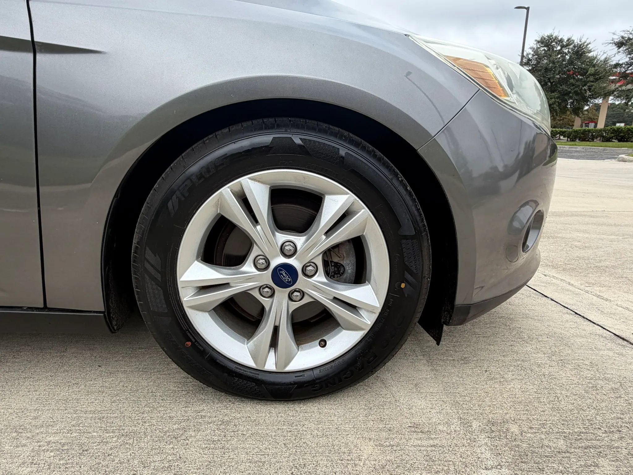 Used 2014 Ford Focus SE FWD image 36