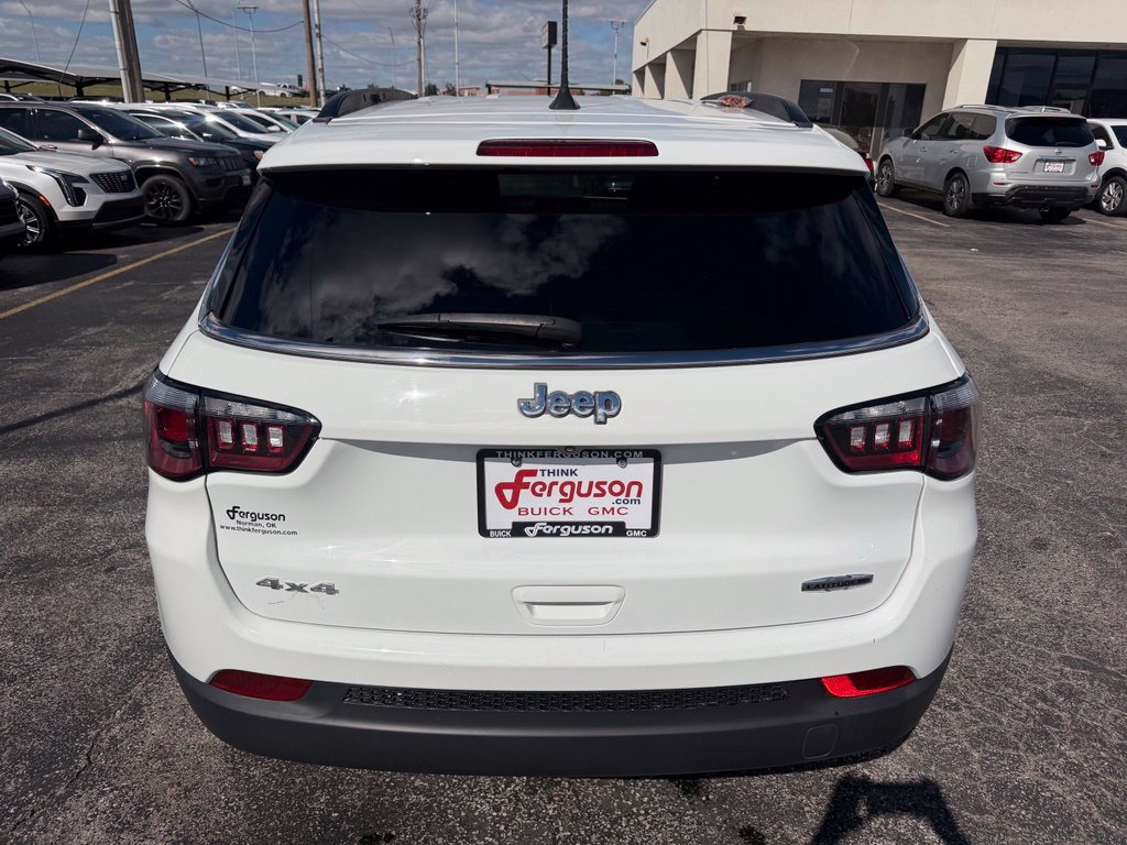 Used 2023 Jeep Compass Latitude AWD/4WD image 15