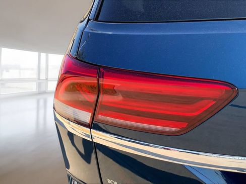 Certified 2022 Volkswagen Atlas Cross Sport SE FWD image 29