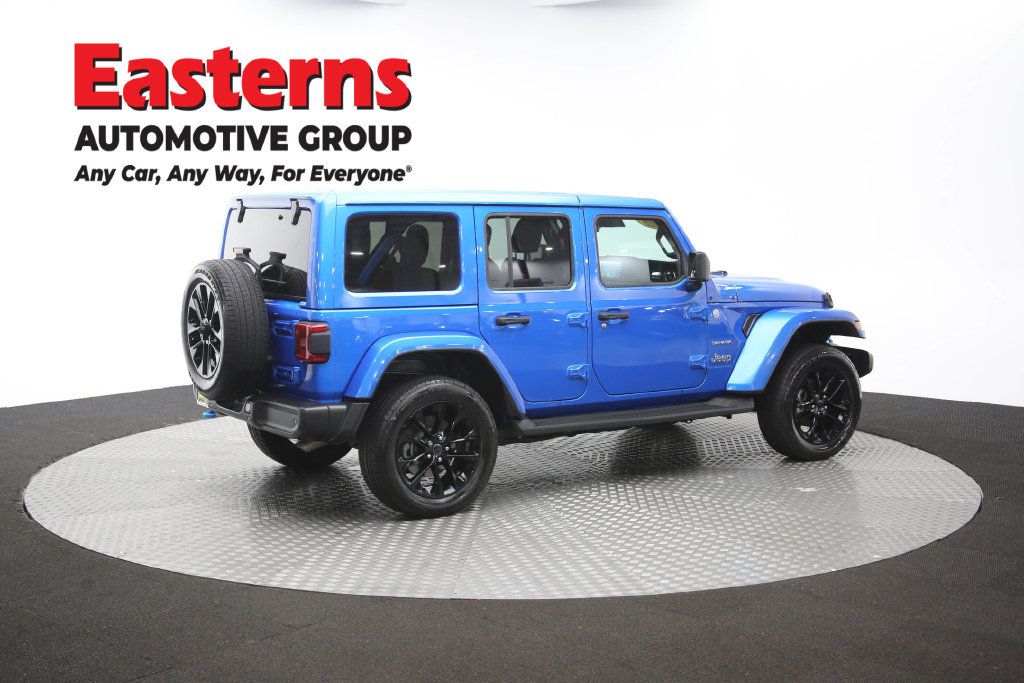 Used 2024 Jeep Wrangler Unlimited Sahara w/ Technology Group AWD/4WD image 46