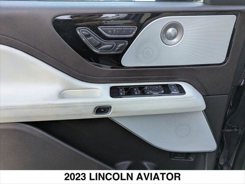 Used 2023 Lincoln Aviator Black Label w/ Class IV Trailer Tow Package image 11