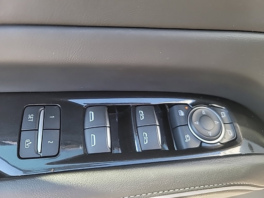 Used 2023 Cadillac Escalade ESV Premium Luxury w/ Performance Package AWD/4WD image 17
