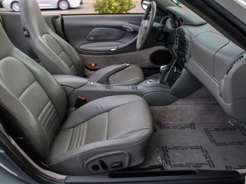 Used 2001 Porsche 911 Cabriolet image 21