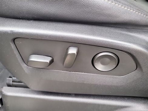 Used 2023 Chevrolet Tahoe LT w/ Luxury Package image 20