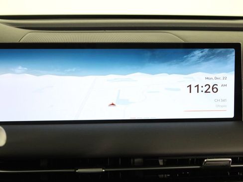 Used 2025 Genesis G80 2.5T image 6