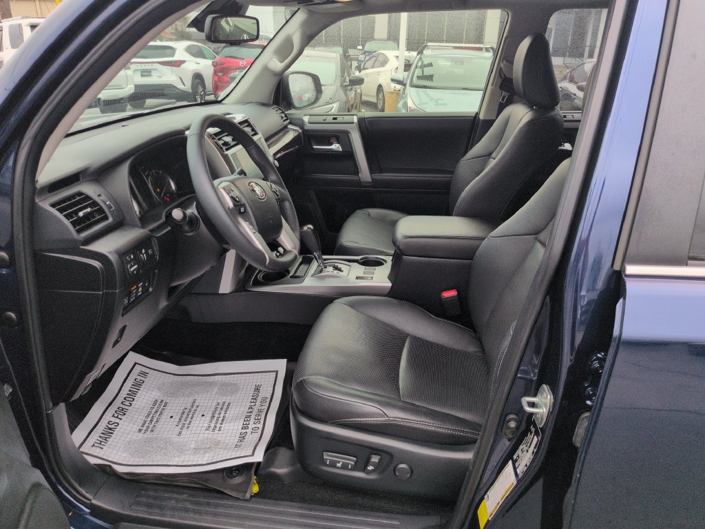 Used 2022 Toyota 4Runner Limited AWD/4WD image 9