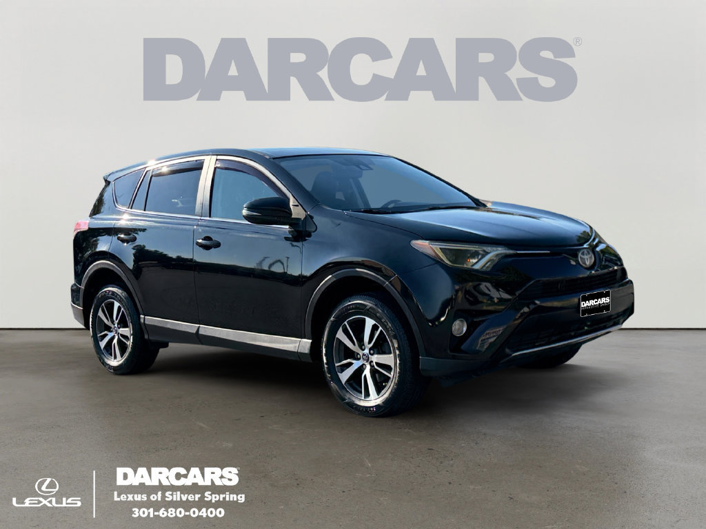 Used 2018 Toyota RAV4 XLE AWD/4WD image 1