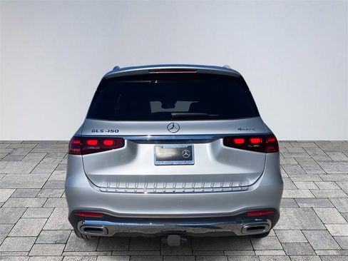 Used 2025 Mercedes-Benz GLS 450 4MATIC image 6