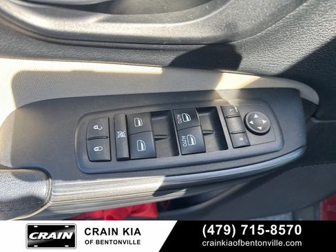 Used 2016 Jeep Cherokee Latitude w/ Cold Weather Group FWD image 16