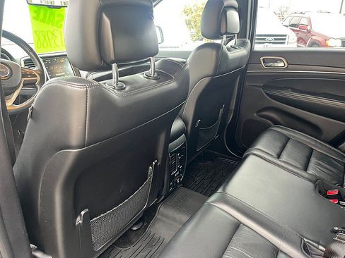 Used 2015 Jeep Grand Cherokee Limited image 19