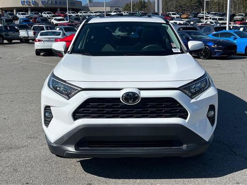 Used 2020 Toyota RAV4 XLE w/ Convenience Package image 5