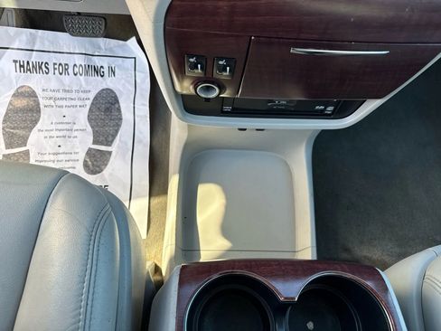 Used 2012 Toyota Sienna Limited image 24