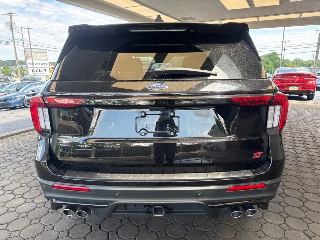 Certified 2025 Ford Explorer ST AWD/4WD image 7