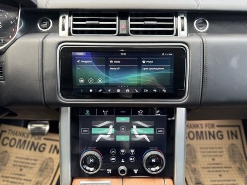 Used 2022 Land Rover Range Rover Autobiography image 29