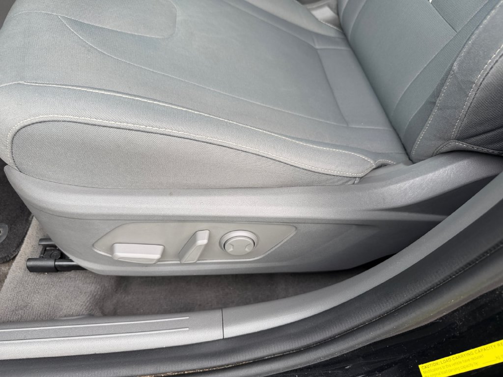 Used 2021 Hyundai Elantra SEL w/ Convenience + Premium Package FWD image 13