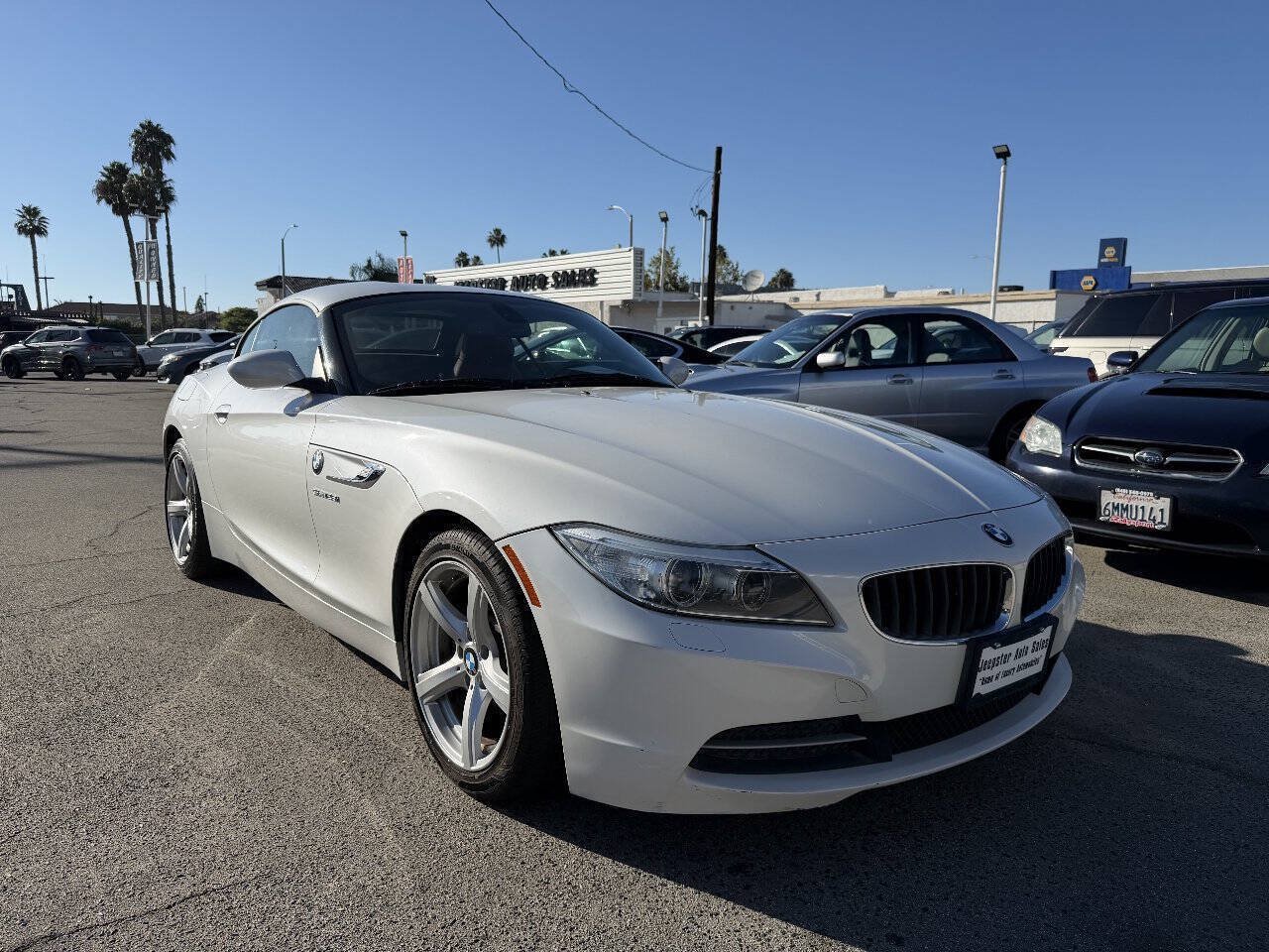 Used 2014 BMW Z4 sDrive28i w/ Technology Package RWD image 3
