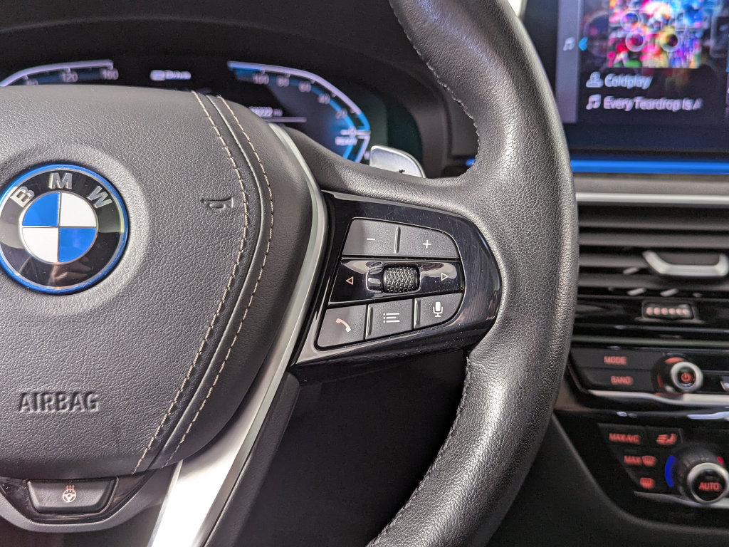 Certified 2023 BMW 530e xDrive w/ Premium Package AWD/4WD image 37