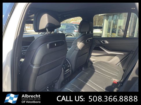 Used 2025 BMW X5 xDrive50e image 12