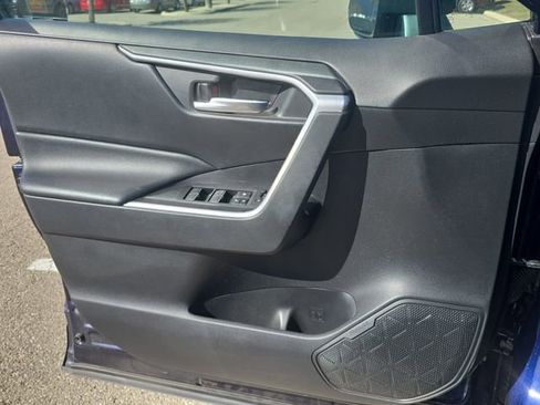 Used 2020 Toyota RAV4 XLE Premium image 26