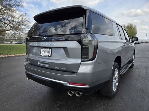 New 2026 Chevrolet Suburban Premier w/ Sun And Tow Package AWD/4WD image 30