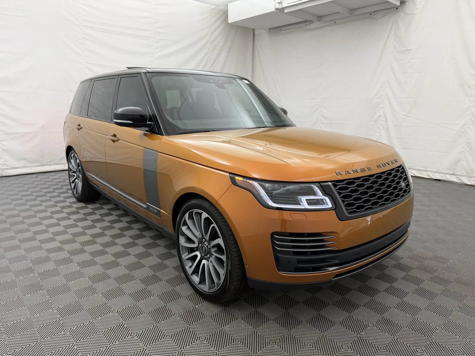 Used 2019 Land Rover Range Rover Long Wheelbase Autobiography AWD/4WD image 4
