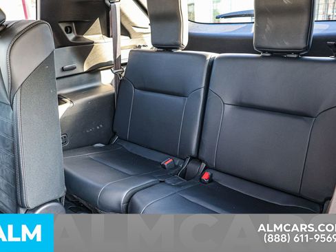 Used 2025 Mitsubishi Outlander SE image 21