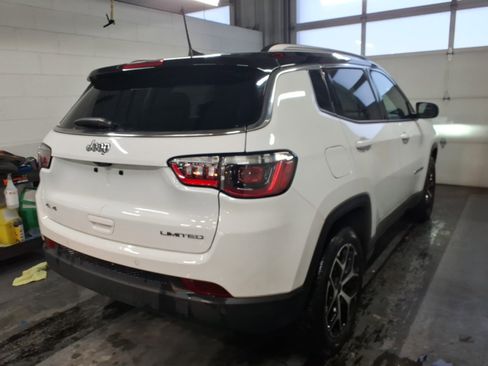 Used 2025 Jeep Compass Limited image 6