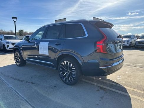 New 2026 Volvo XC90 B6 Plus w/ Protection Package Premier image 5
