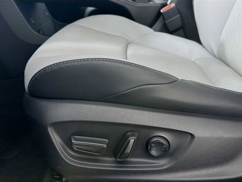 New 2026 Subaru Solterra image 18