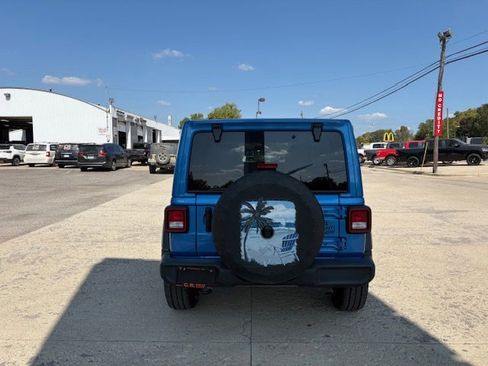 Used 2021 Jeep Wrangler Unlimited Sport AWD/4WD image 5