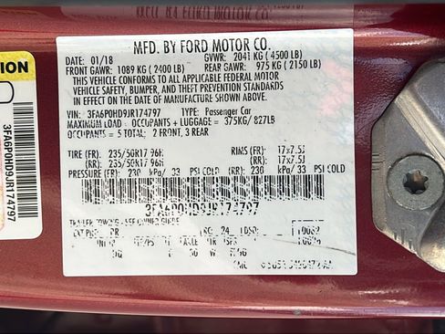 Used 2018 Ford Fusion SE w/ Fusion SE Technology Package FWD image 23