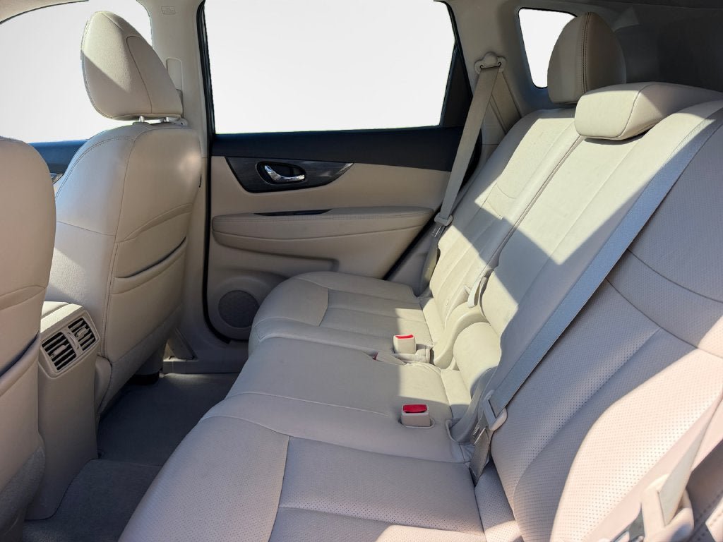 Used 2015 Nissan Rogue SL w/ SL Premium Package AWD/4WD image 14