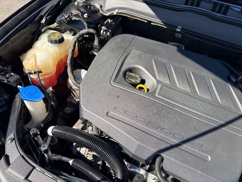 Used 2015 Ford Fusion SE w/ Equipment Group 202A image 40