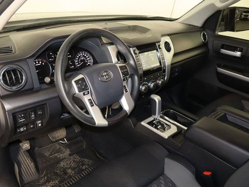 Used 2018 Toyota Tundra SR5 w/ SR5 Upgrade Package image 25