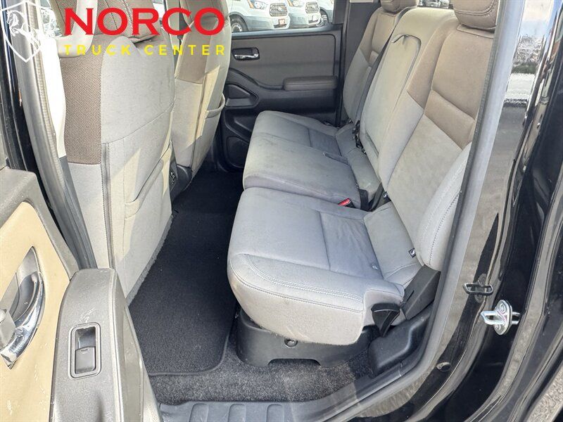 Used 2022 Nissan Frontier SV RWD image 15