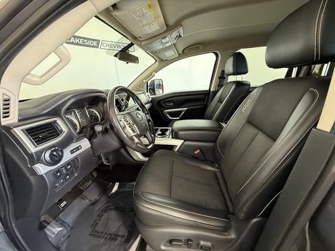 Used 2019 Nissan Titan PRO-4X w/ Pro-4x Utility Package AWD/4WD image 14