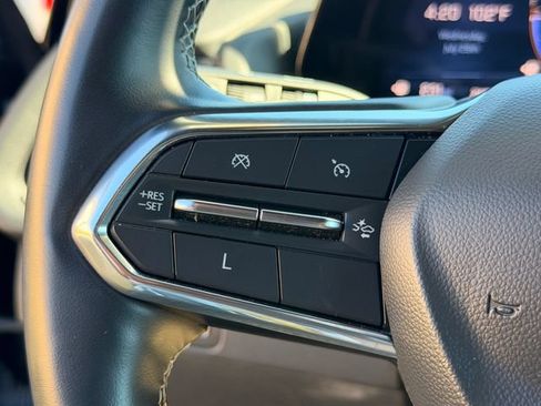 Used 2024 Chevrolet Traverse LT AWD/4WD image 14