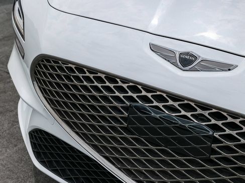 Used 2023 Genesis G70 2.0T AWD/4WD image 11