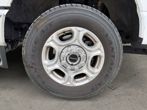 Used 2025 Ford F250 XLT AWD/4WD image 14