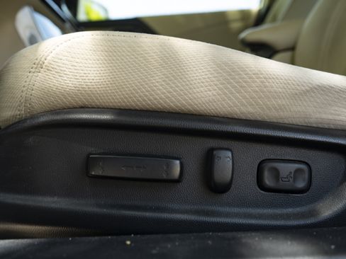 Used 2016 Honda Accord EX image 37