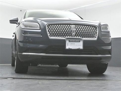 Certified 2023 Lincoln Nautilus Reserve w/ Equipment Group 201A image 38